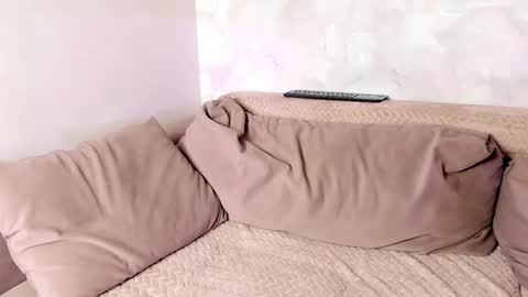 Eva Merlin online show from January 12, 7:15 am