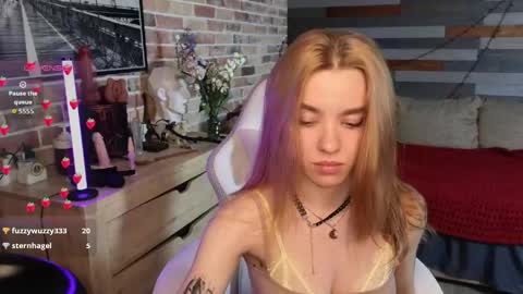 eva_mini online show from May 30, 10:41 pm