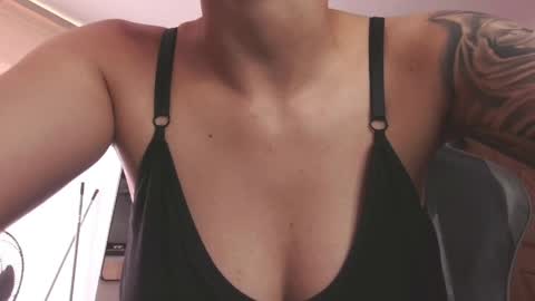 Eva cute online show from May 11, 2:45 pm