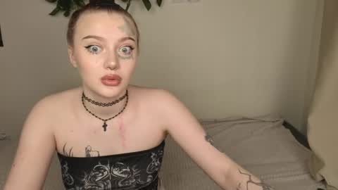 Eva Sunshine Blue Eyes online show from May 30, 3:38 am