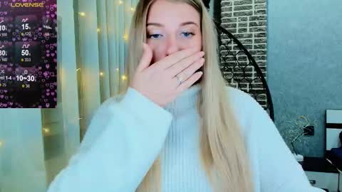 Eva  online show from November 29, 1:35 am