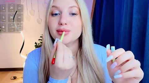 Eva  online show from March 3, 3:02 am