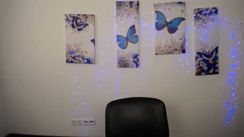 Eva online show from April 28, 1:37 pm