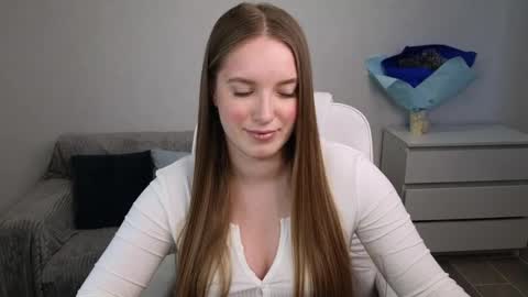 Snapshot of evajuly chatting on February 8, 8:52 am Eva online show from February 8, 8:52 am