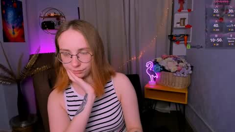 evalora online show from April 6, 7:15 pm