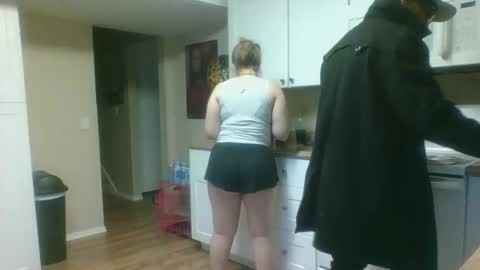 evanschris2048 online show from March 7, 1:42 am