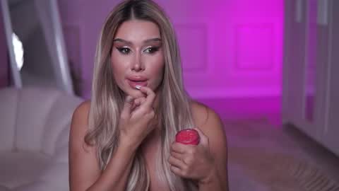 Eva online show from November 18, 8:34 pm