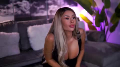 Eva online show from November 4, 8:21 pm