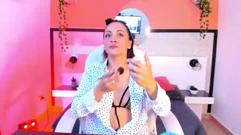 Evanna online show from February 16, 4:21 am