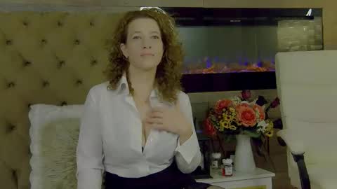 EveHamilton online show from November 14, 6:43 pm