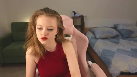 Eveleen online show from November 5, 1:57 pm