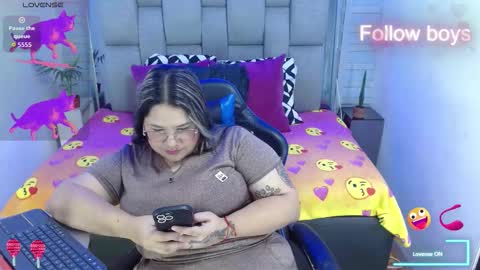 evelin zaens online show from November 26, 5:05 am