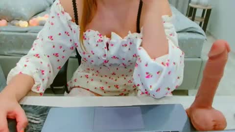 evelove online show from March 11, 8:45 pm