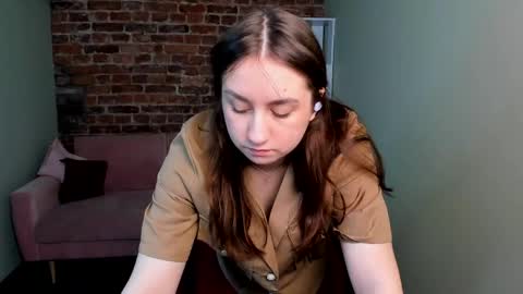 evelyn_bloss online show from May 2, 6:52 am