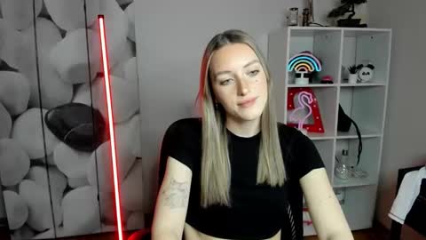 evelynblond online show from January 7, 5:40 pm