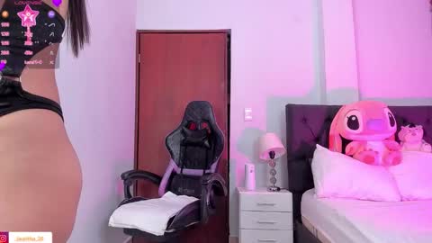 LAURA SOFIA  INDEPENDENT MODEL FOLLOW ME NOW ALMOST 10000 FOLLOWERS online show from February 19, 4:22 am