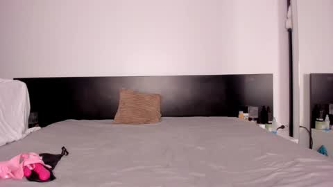 Evelyne online show from September 30, 9:36 pm