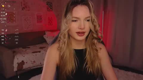 Evelyn online show from October 21, 11:37 am
