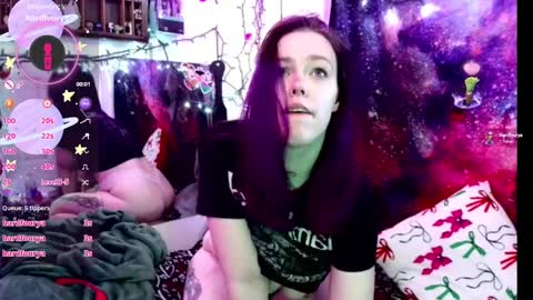 Evie online show from March 2, 12:22 pm