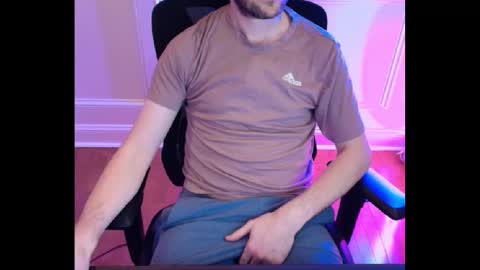 everydayanon26 online show from March 28, 12:45 am