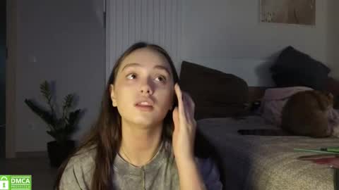 Snapshot of evi_woow chatting on October 25, 6:46 am evi_woow online show from October 25, 6:46 am