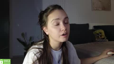 Snapshot of evi_woow chatting on October 26, 8:52 pm evi_woow online show from October 26, 8:52 pm