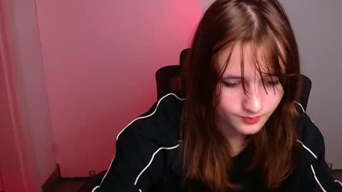 Evie online show from November 10, 12:08 pm