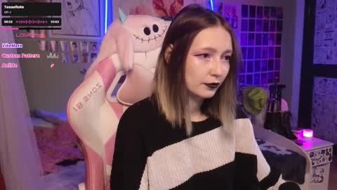 Evie online show from January 6, 1:04 pm