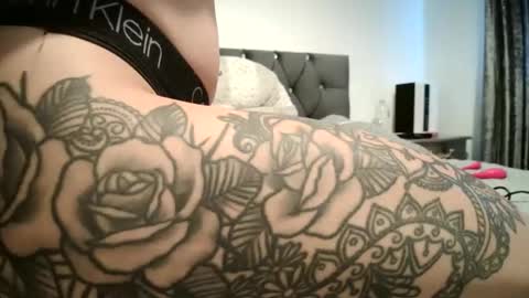 evieloves online show from October 2, 10:14 am