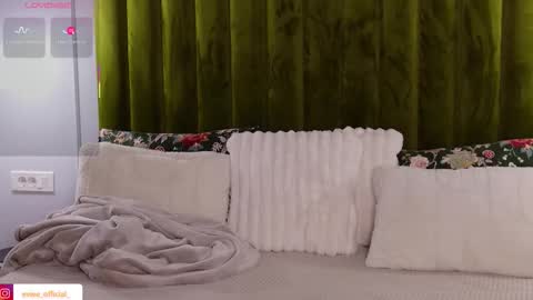 Evie online show from March 22, 2:32 pm