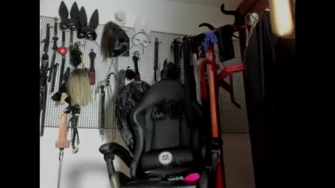 Mistress Sammy online show from July 1, 7:55 pm
