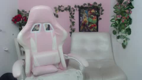 Snapshot of evil_stepmothers chatting on September 26, 11:57 pm Pamela  online show from September 26, 11:57 pm