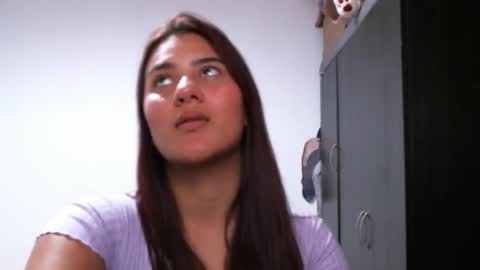 Snapshot of evy_conor chatting on October 6, 8:59 pm Evy conor online show from October 6, 8:59 pm