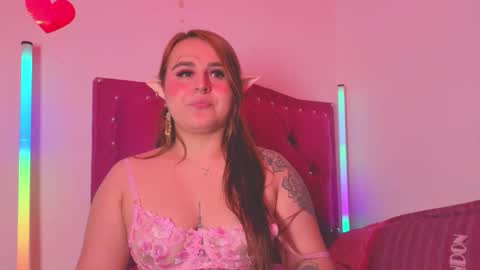 Snapshot of evy_orange1 chatting on October 18, 11:20 pm EVY online show from October 18, 11:20 pm