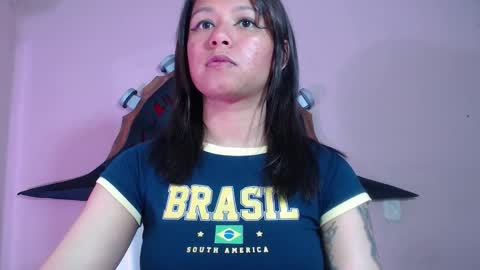 Im Evy online show from November 25, 3:44 pm