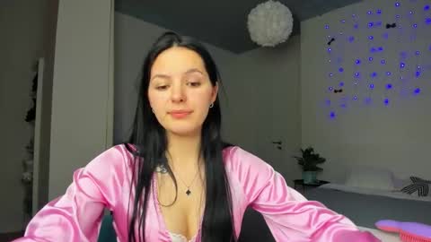 ewelynscott online show from February 13, 10:02 pm