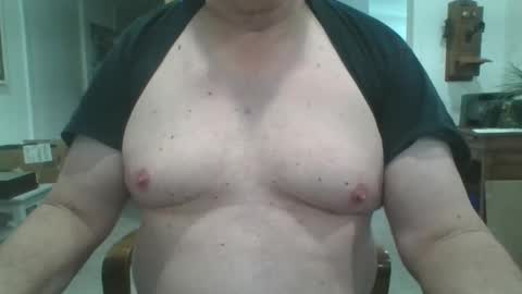 Snapshot of excitacbleguy9 chatting on December 6, 4:12 pm was excitablyguy hacked online show from December 6, 4:12 pm