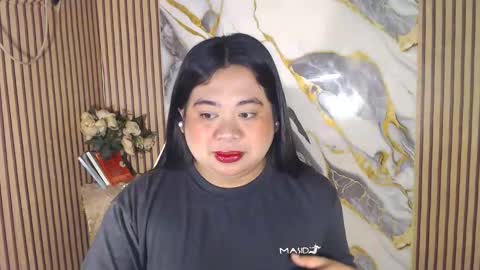 SHANTAL MARIE online show from April 9, 10:10 am