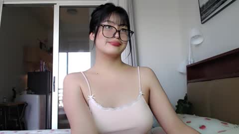 Candy  online show from March 28, 1:40 am