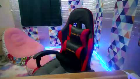 expensive_ruby online show from May 23, 12:45 pm