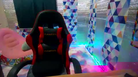 expensive_ruby online show from May 22, 11:50 am