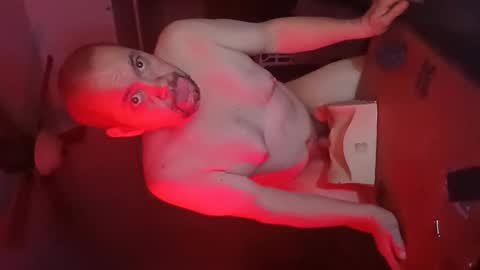 Extreme09111970 online show from April 4, 7:04 am