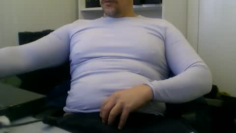 derssing online show from February 27, 8:51 am