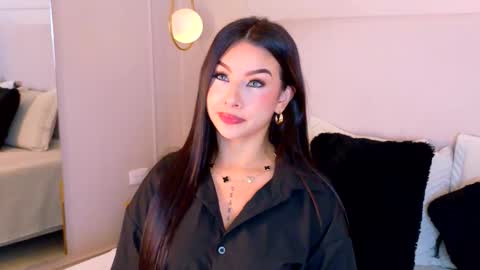 eymicooper online show from January 5, 6:55 pm