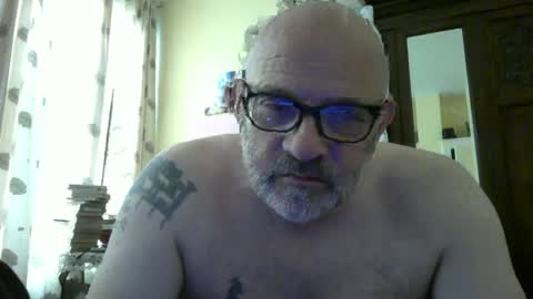 f1zzeek online show from June 16, 2:43 pm