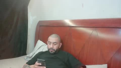 Mark online show from March 6, 9:52 am