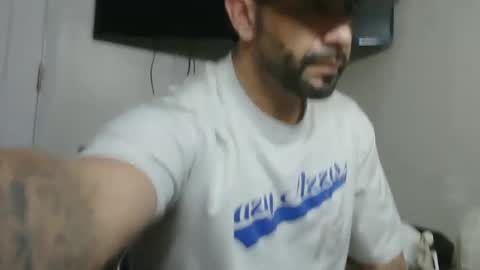 Snapshot of faded805 chatting on February 15, 8:54 am Mark online show from February 15, 8:54 am