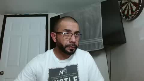 Snapshot of faded805 chatting on October 12, 7:01 am Mark online show from October 12, 7:01 am