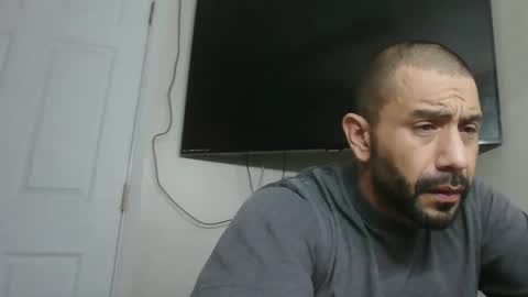 Snapshot of faded805 chatting on January 6, 10:13 am Mark online show from January 6, 10:13 am