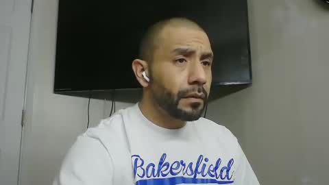 Snapshot of faded805 chatting on March 5, 4:02 am Mark online show from March 5, 4:02 am